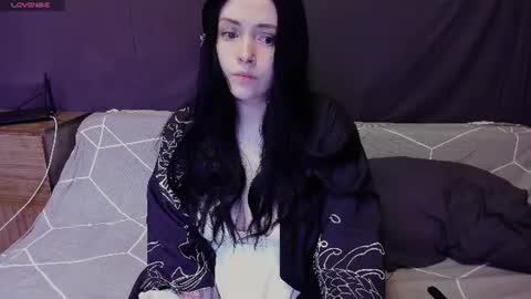Snapshot of polly_wow chatting on July 2, 2026, 6:58 pm Polly online show from July 2, 2026, 6:58 pm