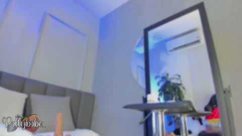 POLLY online show from November 30, 2025, 10:19 am