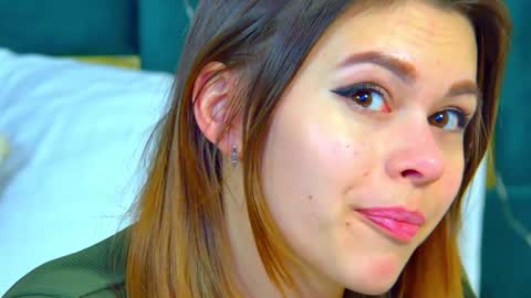 Polly online show from December 26, 2024, 9:58 pm