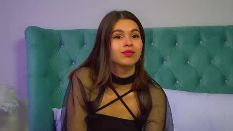 Polly online show from September 22, 2025, 6:32 pm