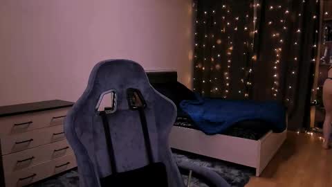 Megan.online  online show from December 16, 2025, 3:17 pm