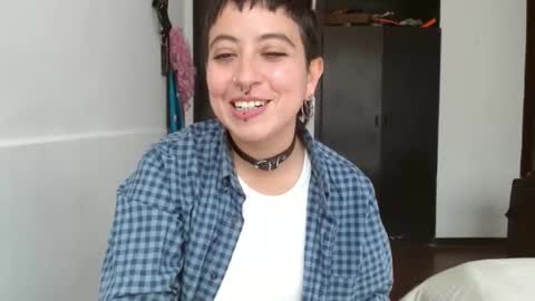 Snapshot of poly_mer chatting on December 12, 2024, 5:48 pm Poly online show from December 12, 2024, 5:48 pm