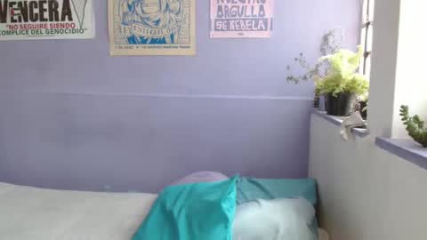 Snapshot of poly_mer chatting on January 7, 2025, 3:12 pm Poly online show from January 7, 2025, 3:12 pm