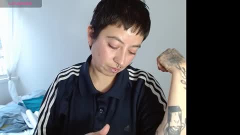 Snapshot of poly_mer chatting on February 18, 2025, 10:47 pm Poly online show from February 18, 2025, 10:47 pm