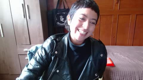 Snapshot of poly_mer chatting on March 7, 2025, 8:33 pm Poly online show from March 7, 2025, 8:33 pm