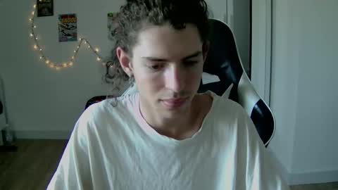 Snapshot of pomo_07 chatting on October 7, 2025, 9:50 am aleks ness online show from October 7, 2025, 9:50 am