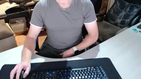 Snapshot of poodledude chatting on October 11, 2025, 5:33 pm Dave online show from October 11, 2025, 5:33 pm