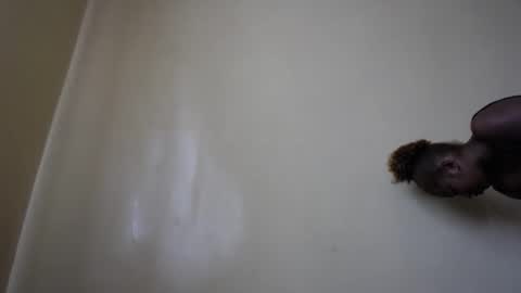 popetykely00 online show from December 18, 2025, 5:46 am