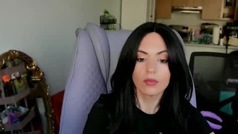 A cadia online show from November 10, 2025, 4:17 pm