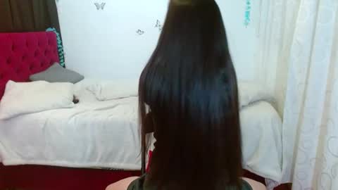 porcelainlux online show from March 2, 2025, 8:29 pm