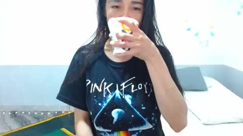 porcelainlux online show from December 17, 2025, 3:12 am