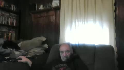 porkingit400 online show from December 3, 2025, 7:34 pm