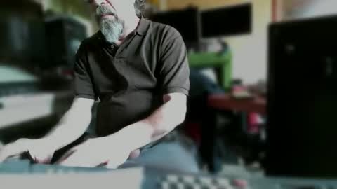 pose44600 online show from April 5, 2026, 3:09 pm