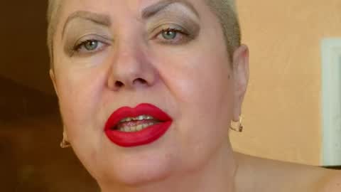 LADY POSH online show from February 12, 2025, 4:54 am