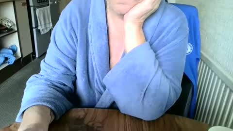 poshman65 online show from December 2, 2024, 10:18 am