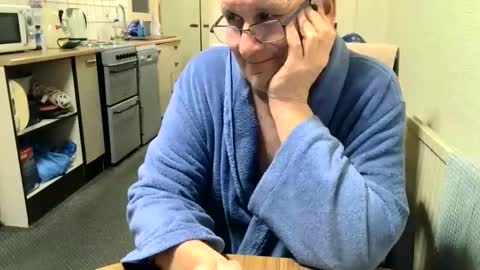 poshman65 online show from December 3, 2024, 11:02 pm