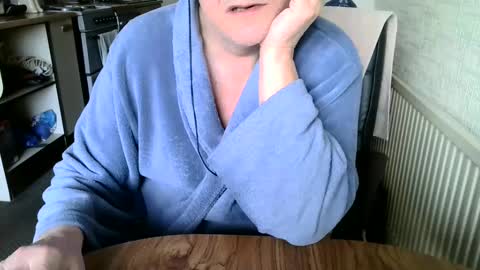 poshman65 online show from February 3, 2025, 10:25 am