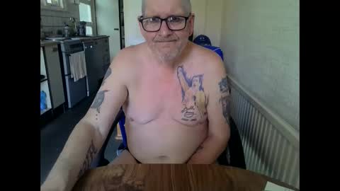 poshman65 online show from May 26, 2026, 7:48 am
