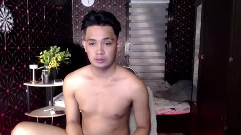 VEeeAsian online show from October 20, 2025, 9:32 am