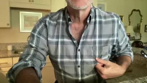 Post online show from October 13, 2025, 8:31 pm