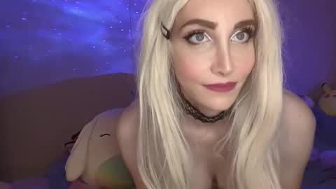 Snapshot of postopprincess chatting on December 4, 2024, 12:41 am PostOpPrincess online show from December 4, 2024, 12:41 am