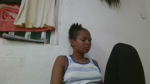 pouponnette online show from February 11, 2026, 7:35 am