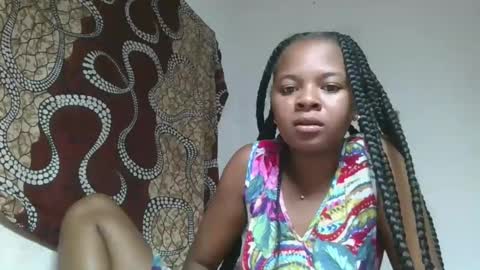 pouponnette online show from February 15, 2026, 10:25 am