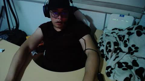 powerfulzeus2 online show from September 13, 2025, 2:44 am