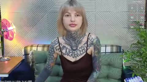 Snapshot of powerrr_ chatting on June 10, 2026, 4:56 am Lola online show from June 10, 2026, 4:56 am