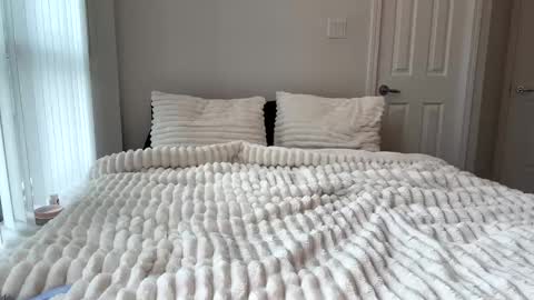 Kylie online show from February 18, 2025, 8:14 pm