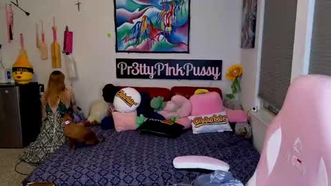 Snapshot of pr3ttyp1nkpussy chatting on April 17, 2026, 1:52 am Evangeline Eva Darling online show from April 17, 2026, 1:52 am