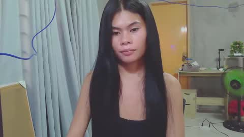 Snapshot of precious_athena chatting on February 7, 2025, 8:11 am precious_athena online show from February 7, 2025, 8:11 am