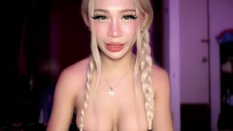 GODDESS PRECIOUS online show from March 15, 2026, 10:43 am