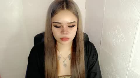 MAXXINE online show from February 16, 2025, 1:27 pm