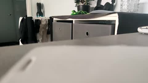 precummilker online show from September 10, 2025, 5:51 am