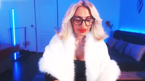 Snapshot of preggyhotmommy chatting on December 31, 2024, 1:26 am Victoria online show from December 31, 2024, 1:26 am