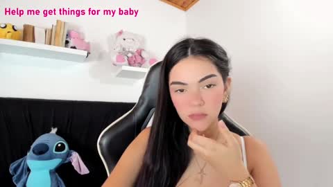 Snapshot of pregnant_sweet1 chatting on December 16, 2024, 11:22 am Angelly online show from December 16, 2024, 11:22 am