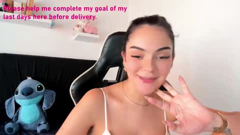 Snapshot of pregnant_sweet1 chatting on January 9, 2025, 9:05 pm Angelly online show from January 9, 2025, 9:05 pm