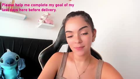 Snapshot of pregnant_sweet1 chatting on January 10, 2025, 5:56 pm Angelly online show from January 10, 2025, 5:56 pm