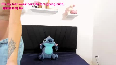 Snapshot of pregnant_sweet1 chatting on January 14, 2025, 11:20 am Angelly online show from January 14, 2025, 11:20 am