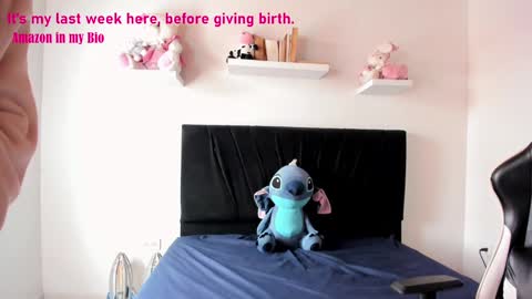 Snapshot of pregnant_sweet1 chatting on January 15, 2025, 5:58 pm Angelly online show from January 15, 2025, 5:58 pm