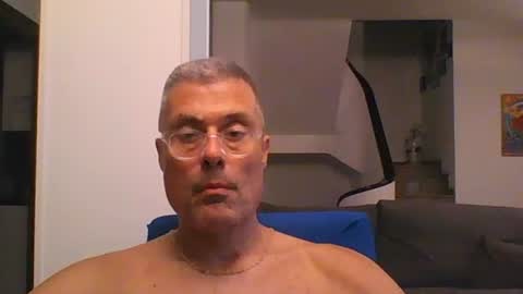 Snapshot of prendimisubito chatting on August 3, 2026, 10:02 pm prendimisubito online show from August 3, 2026, 10:02 pm