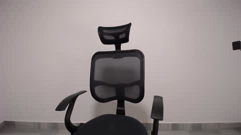 Plux online show from December 3, 2024, 4:25 am