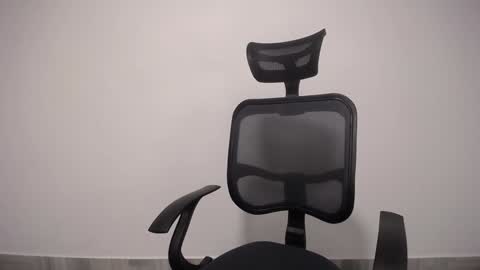 Plux online show from February 2, 2025, 2:38 am