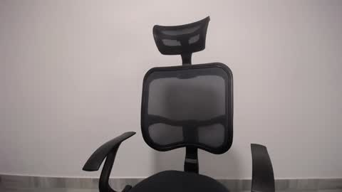 Plux online show from February 8, 2025, 10:40 pm