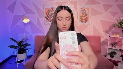 Snapshot of press_anykey chatting on July 25, 2026, 12:47 pm Camila online show from July 25, 2026, 12:47 pm