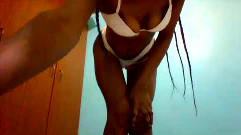 Snapshot of pretty253 chatting on December 26, 2024, 3:31 pm pretty253 online show from December 26, 2024, 3:31 pm