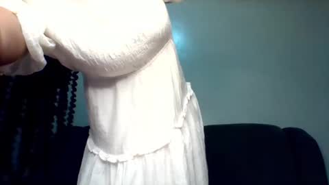 Snapshot of pretty253 chatting on October 15, 2025, 5:46 pm pretty253 online show from October 15, 2025, 5:46 pm