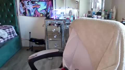 Yasmine pretty online show from March 8, 2025, 6:58 pm