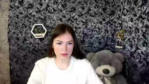 Snapshot of pretty_angell_ chatting on July 19, 2026, 8:18 am anna online show from July 19, 2026, 8:18 am